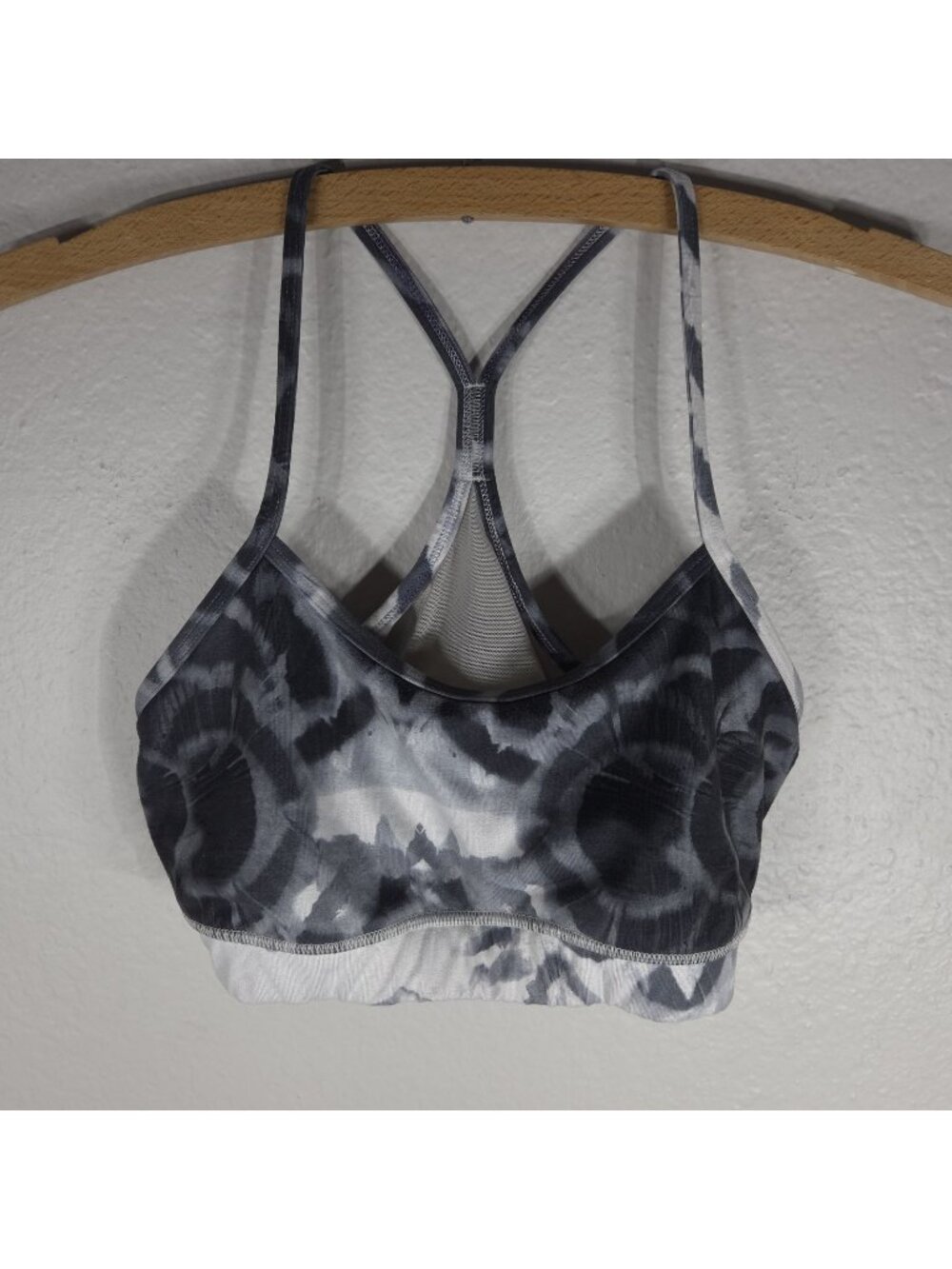 Lululemon Flow Y Bra Nulu Light Dye Gray Graphite Size 8 Athletic
